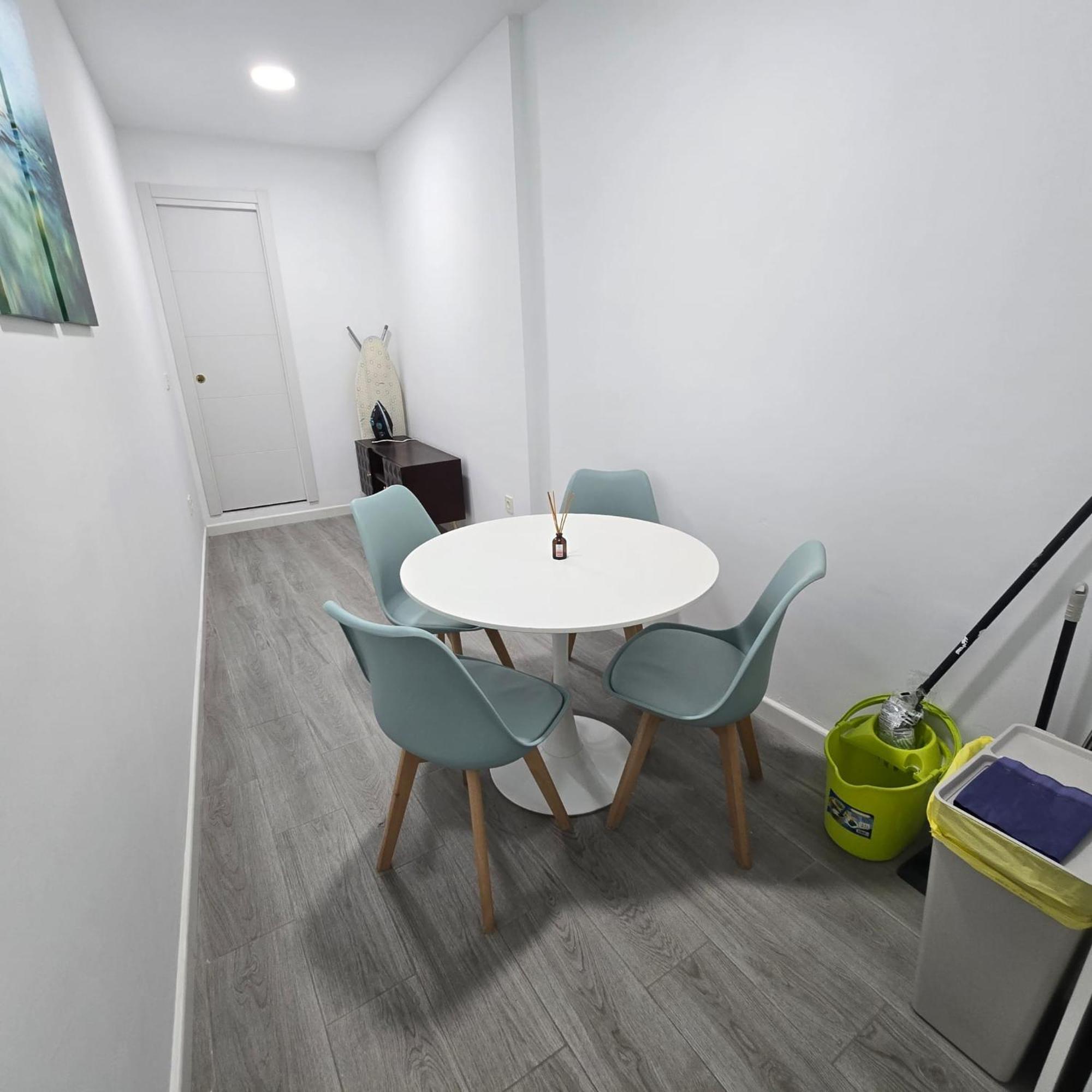 2 Rooms Con Terraza Malaga Exterior photo